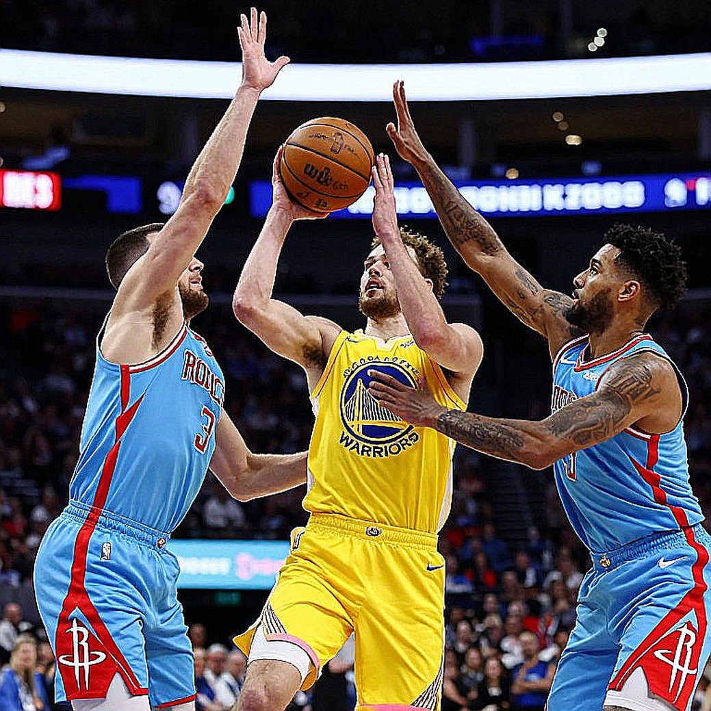 Stephen Curry signs a two-year, $116 million extension with the Warriors: the math behind a discount Stephen Curry signs a two-year, $116 million extension with the Warriors: the math behind a discount