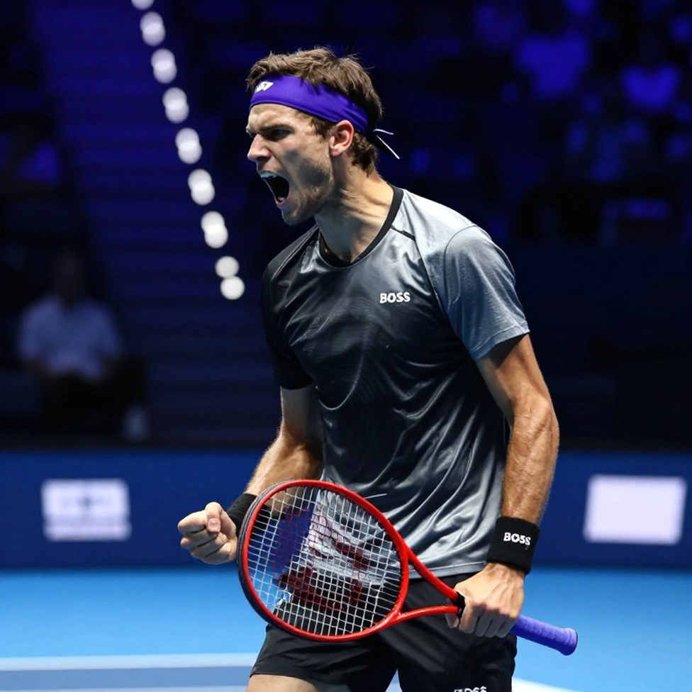 Zverev thắng Bublik ở Thượng Hải: một suất tứ kết, hai lớp câu chuyện