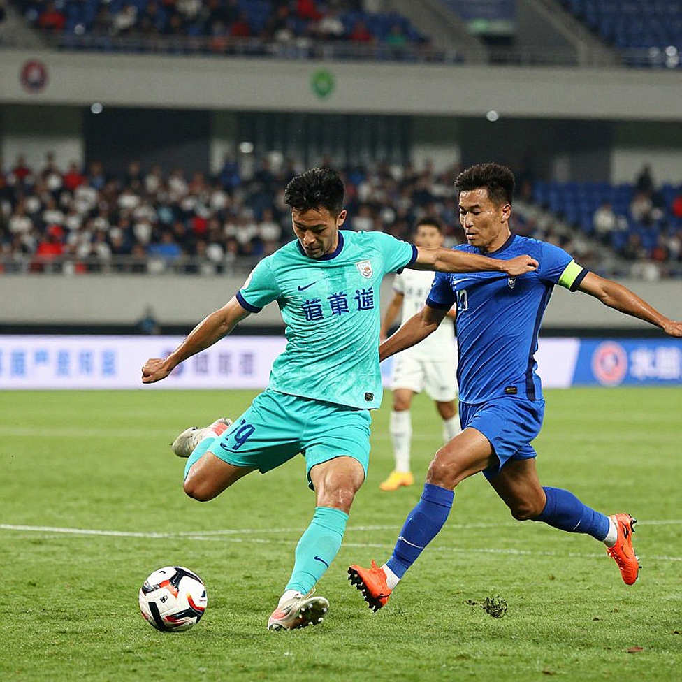 Kvaratskhelia đứt dây chằng chéo: PSG có ba lối thay thế, nhưng chỉ một lối dùng được ngay