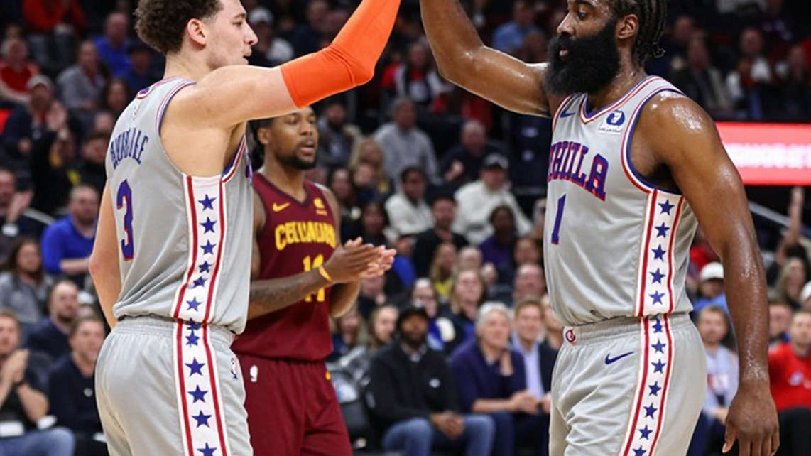 Tượng đài Lisa Leslie: Cú post-up cuối cùng từ Showtime Lakers đến WNBA