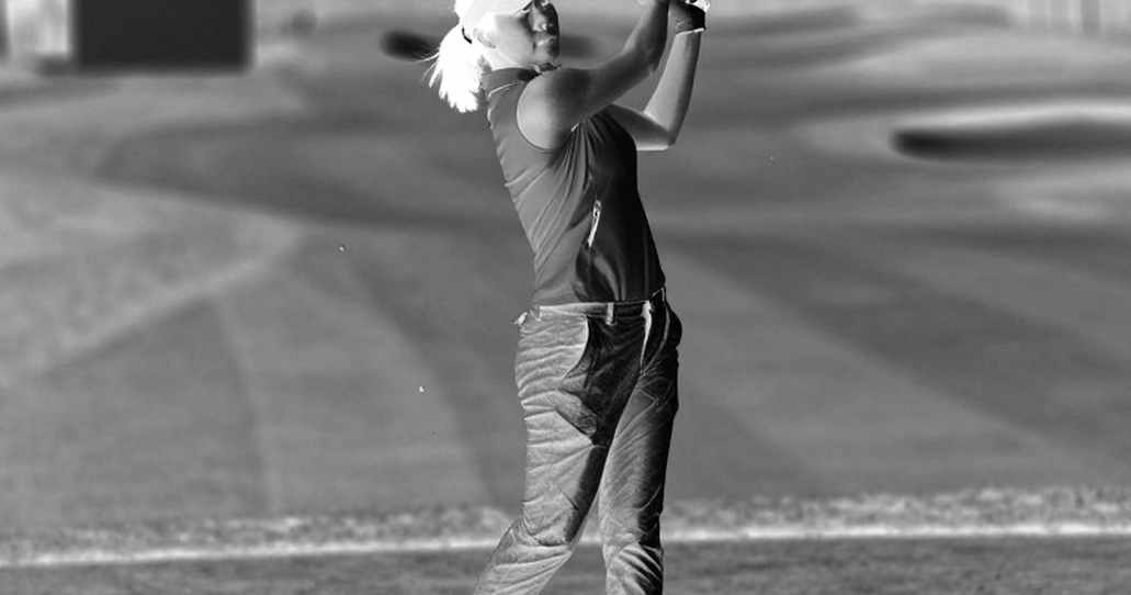 Chacarra dẫn 2 gậy tại Ấn Độ: Vòng 3 dang dở, Chủ nhật 25 hố và bài toán chưa có lời giải