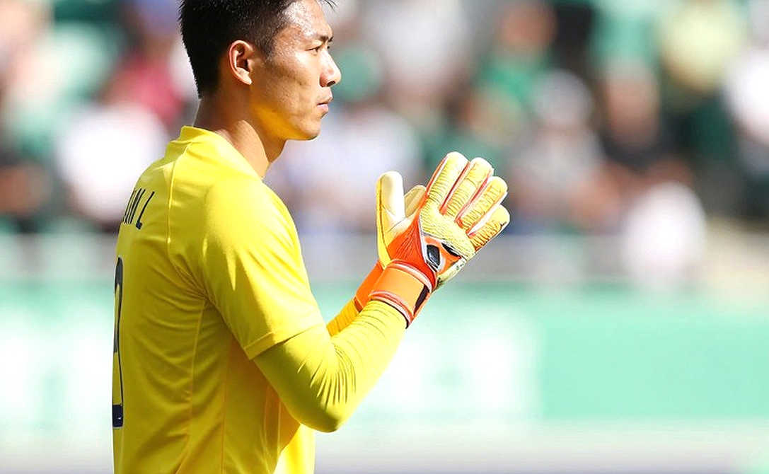 Arema FC đưa Hanif Sjahbandi trở lại giữa mùa hồi phục: Bản hợp đồng của ký ức và sự kiên nhẫn