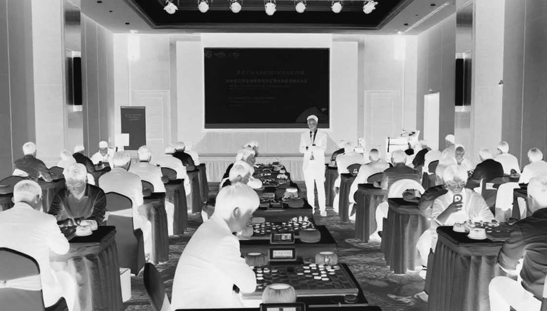 Yu Yangyi thắng Ding Liren tại Shenzhen Masters: điều gì đã rõ, điều gì còn chờ kiểm chứng